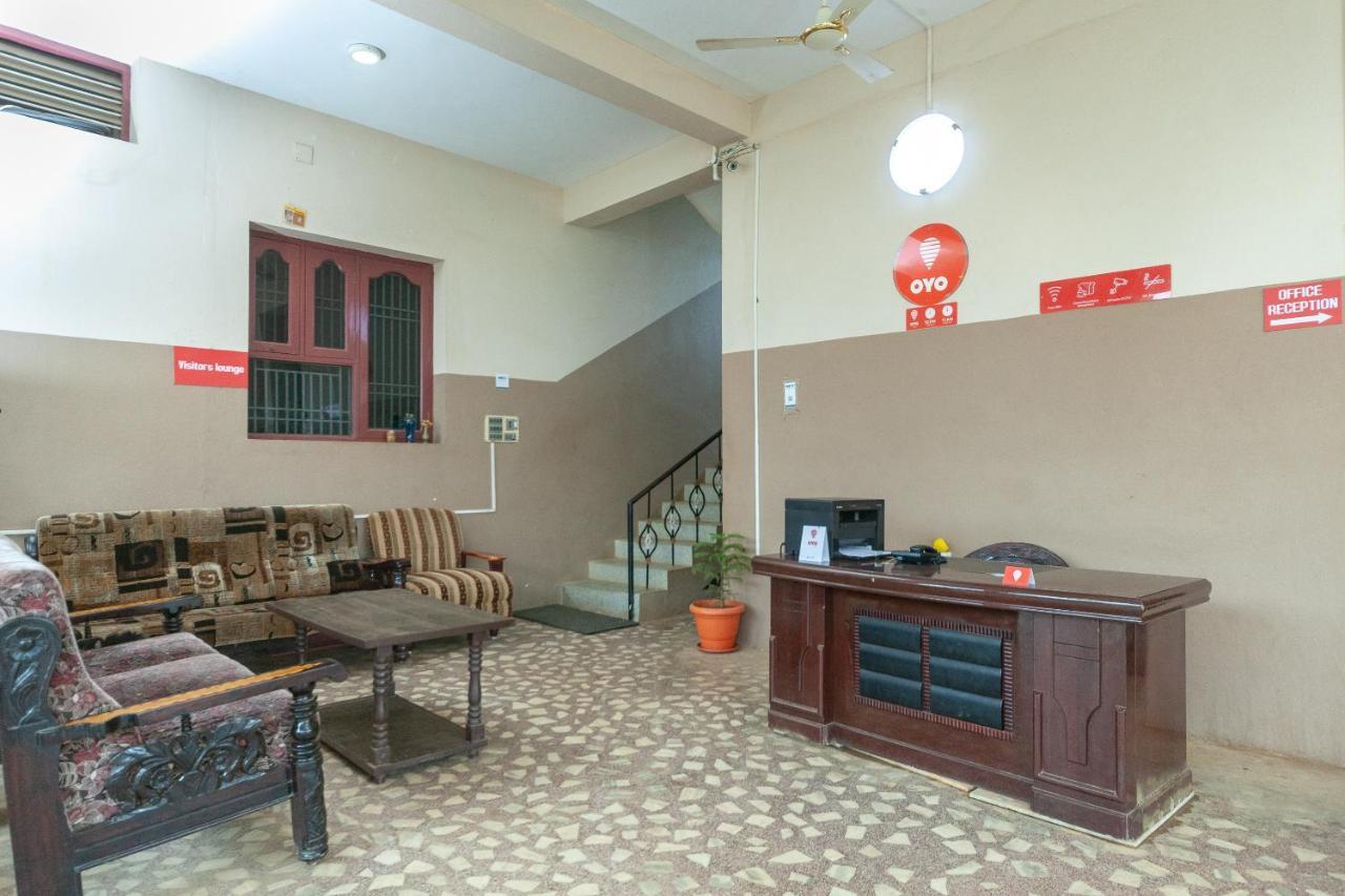 Capital O 7141 Ss Guest House 넬로르 외부 사진